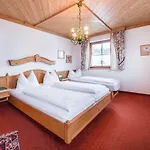 Haus Am Platz - Weitgasser Apartmán *