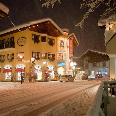 Haus Am Platz - Weitgasser Altenmarkt im Pongau